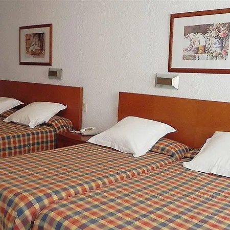 Avenida Hotel *